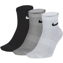 Skarpety Nike Everyday Lightweight Ankle 3 pary białe, szare, czarne SX7677 964 34-38 Nike